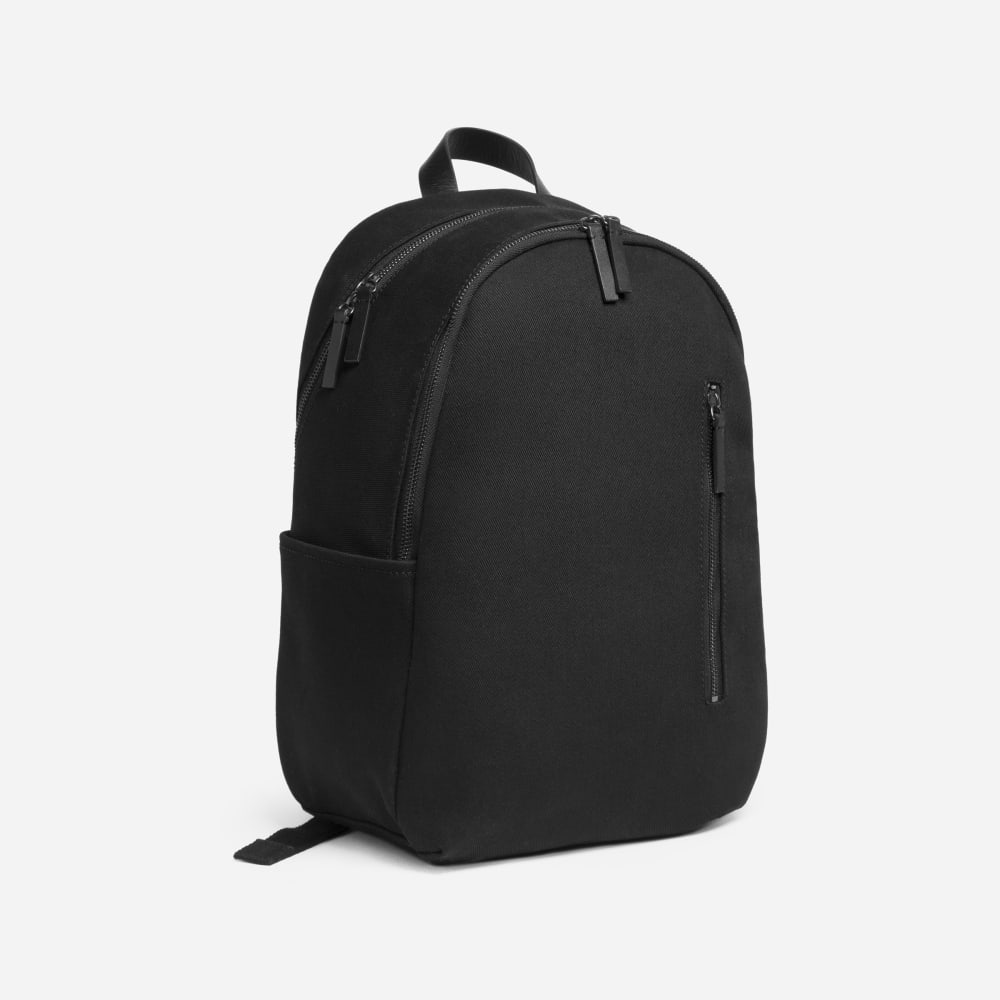 everlane-backpack-492agi-1.jpg
